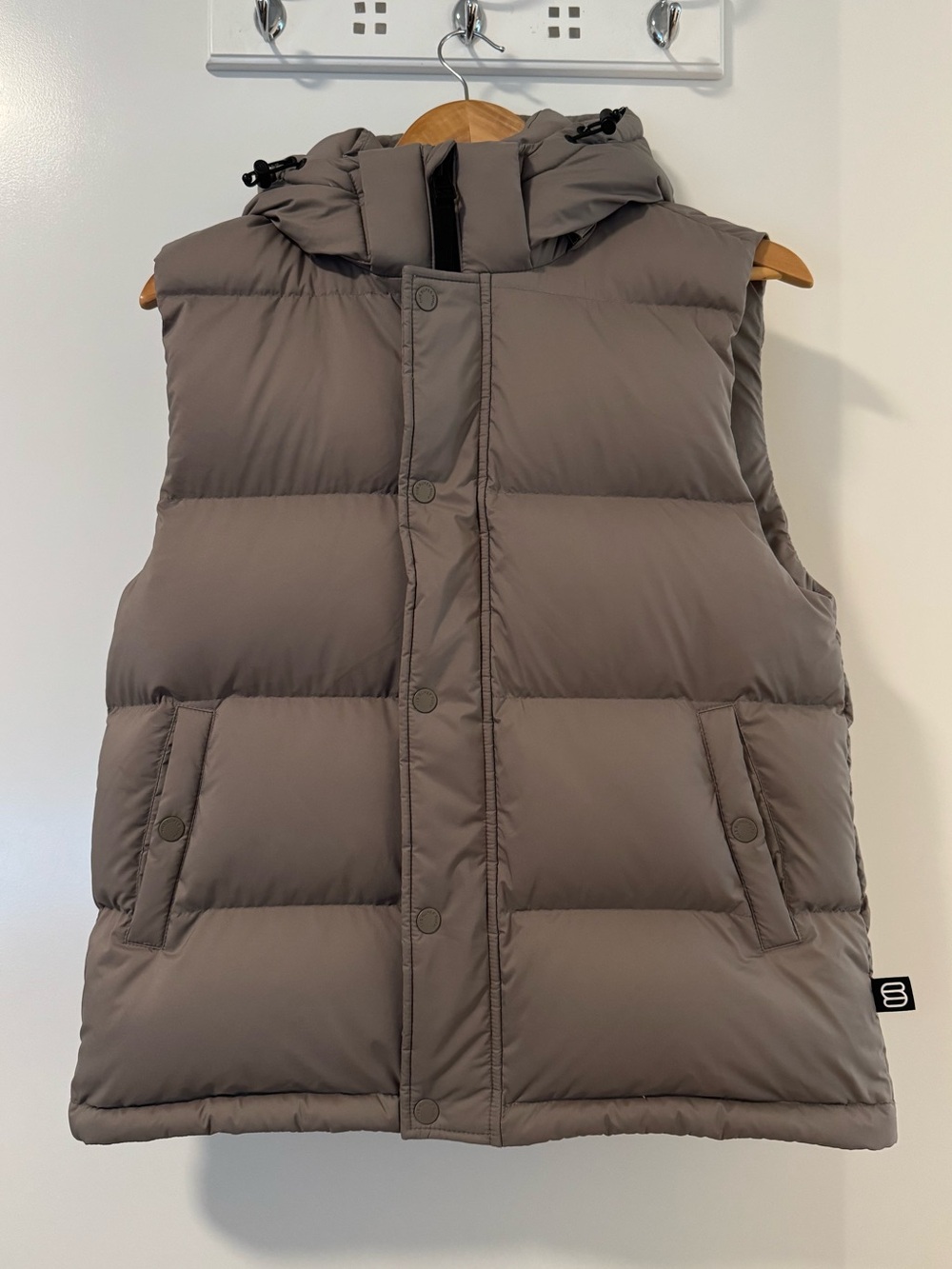 Aritzia TNA The Super Puff Original Vest in the colour Daisy, size Medium.
